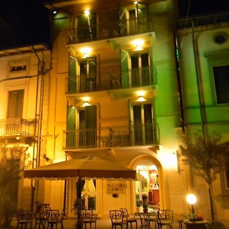 Hotel Villa Adriana 비아레지오 외부 사진