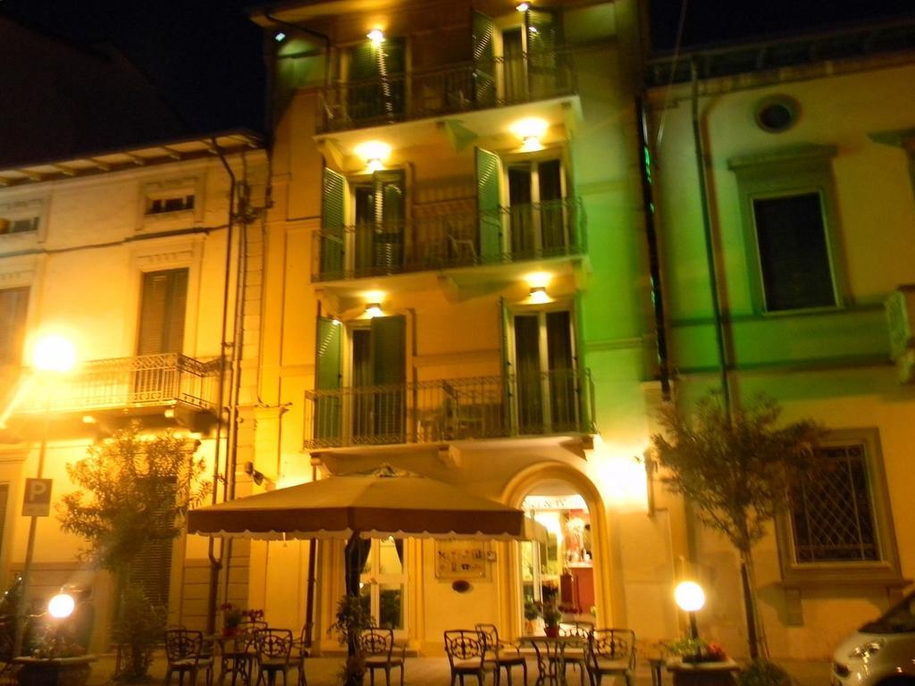 Hotel Villa Adriana 비아레지오 외부 사진